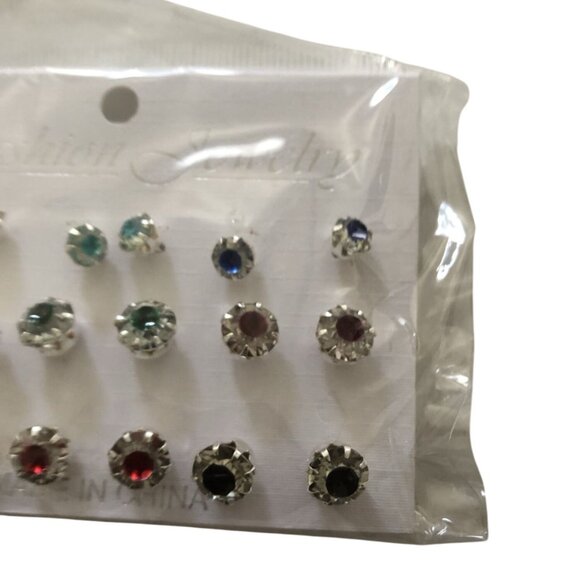 9 Pairs Of Crystal Stud Earrings Assorted Colors Multicolor Round Design - Picture 5 of 5
